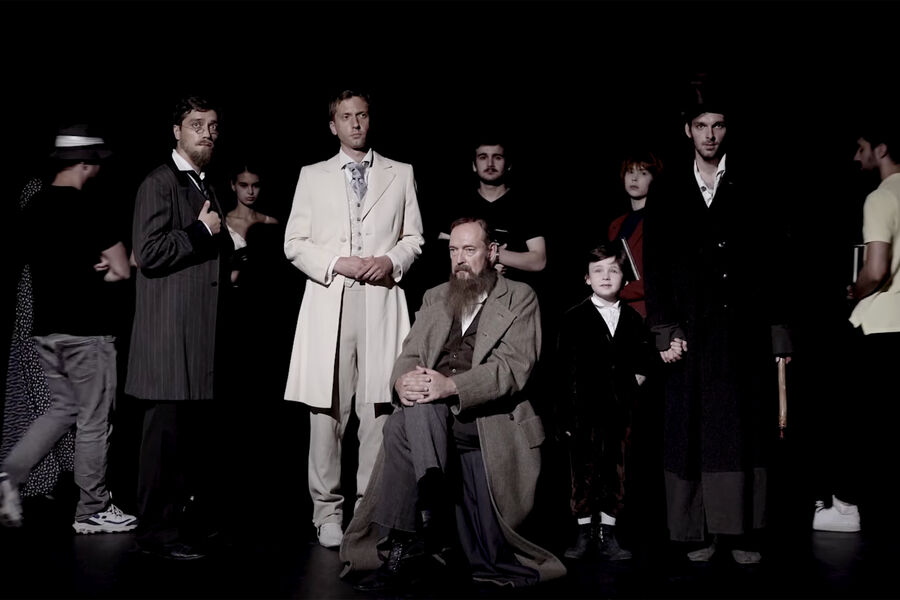 《陀思妥耶夫斯基洲际》：金砖国家电视台联合编辑部制作的纪录片